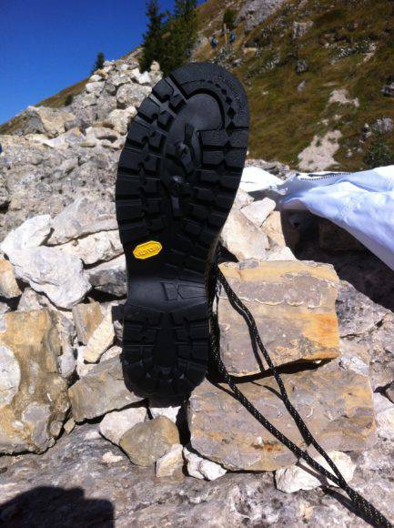 Una vista della suola Vibram con climbing zone dello scarpone La Sportiva Trango TRK Gtx