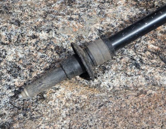 Un elemento elastomerico inserito nel puntale assicura assorbimento delle vibrazioni