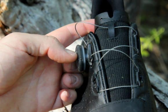 Regolazione chiusura tramite sistema Boa