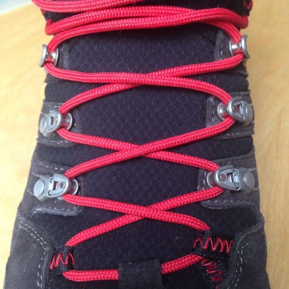 Passanti a carrucola per il pensionamento delle stringhe