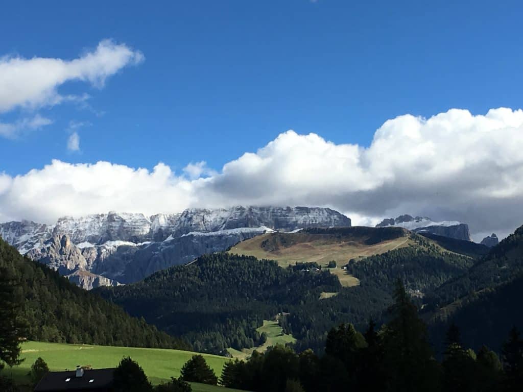 In Dolomiti spolverata di neve sul Gruppo del Sella
