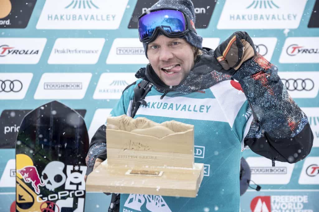 La leggenda Travis Rice vince la gara di snowboard freeride (foto JBernard)