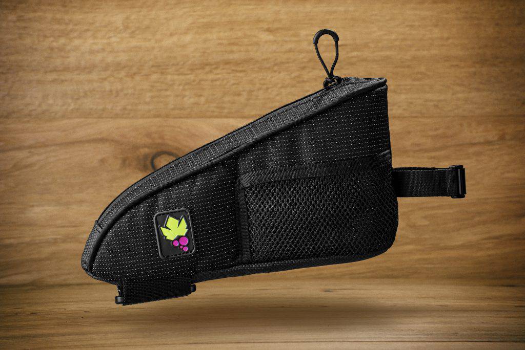 Borsello Node Black di Miss Grape. Foto by Martino Vincenzi (http://www.martinovincenzi.com/)Foto by Martino Vincenzi (www.martinovincenzi.com)