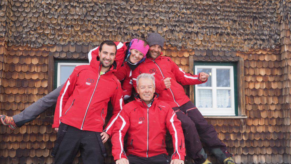 Da sinistra: Riccardo Pizzetti, Gloria Carletti, Riccardo Stacchini. Seduto: Alfredo Tradati