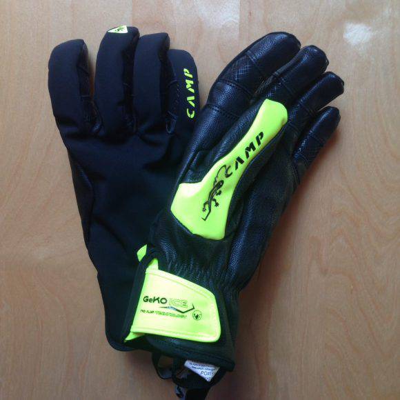 Colore nero e giallo flou del guanto CAMP Geko Ice