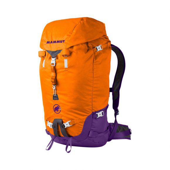 La variante con fondo "purple" del Mammut Trion Light 38+