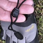 Vibram Fivefingers V-ALPHA,sistema di bloccaggio lacci