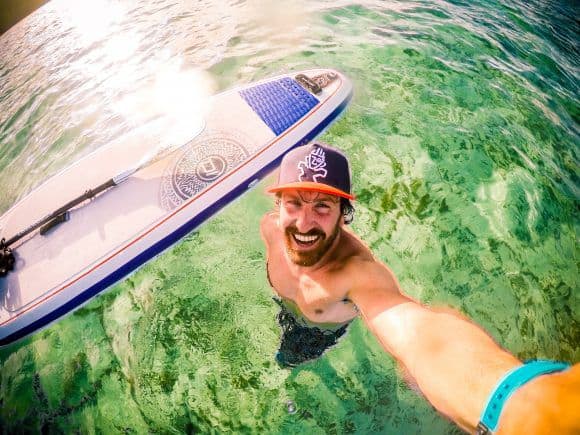 Franz Orsi, atleta professionista di windsurf e SUP, coach della nazionale portoghese di SUP, action photographer e allenatore high performace di surf da onda. Credits Franz Orsi