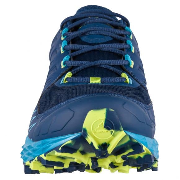 La Sportiva Lycan GTX, calzatura da trail running invernale, vista frontale