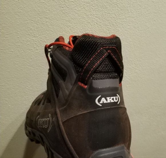Gancio per indossare Aku Selvatica Mid GTX