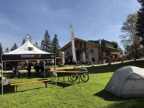 La "base test" in località Tovre, presso il rifugio La Montanara