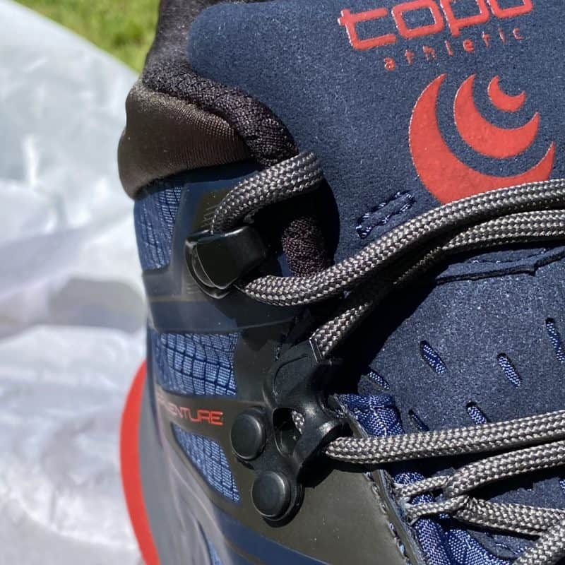 Topo Athletic Trailventure, i passa lacci superiori