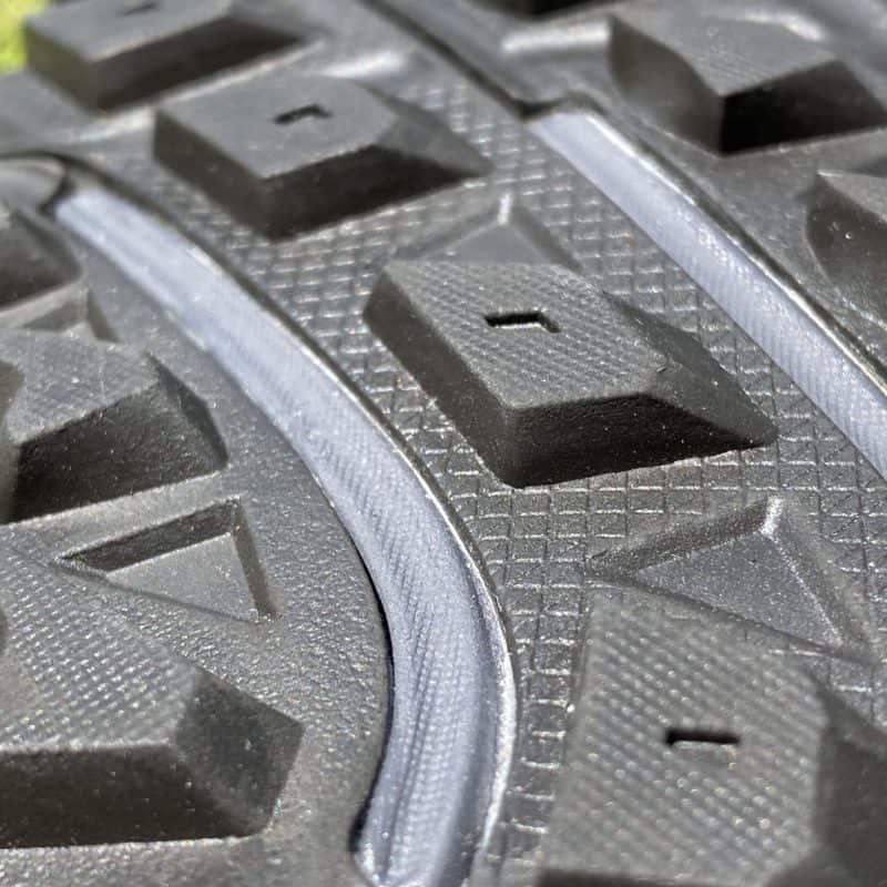 Topo Athletic Trailventure, particolare della scultura del battistrada Vibram