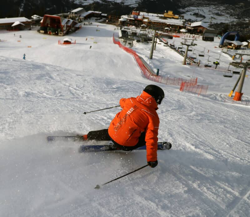 Completo Hyra Marmoré, la divisa ufficiale del Tester di Team di Outdoortest