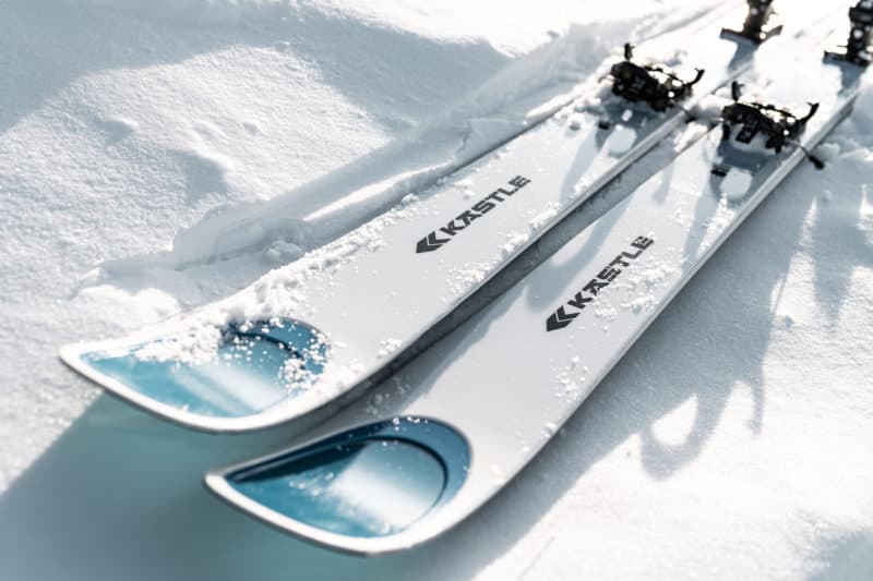 Kästle TX93, grande superficie e leggerezza