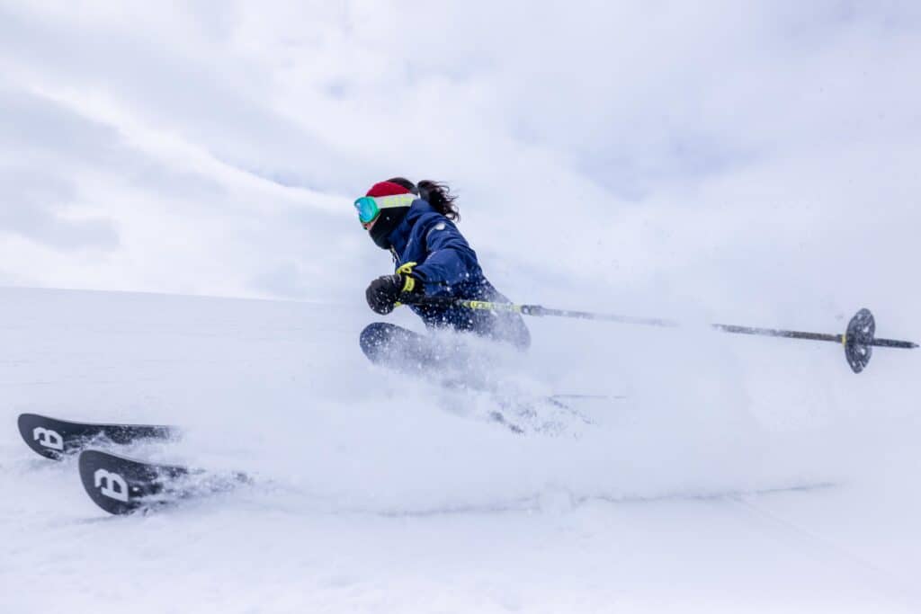 Hyra, completi da sci tecnologici, confortevoli e... belli.