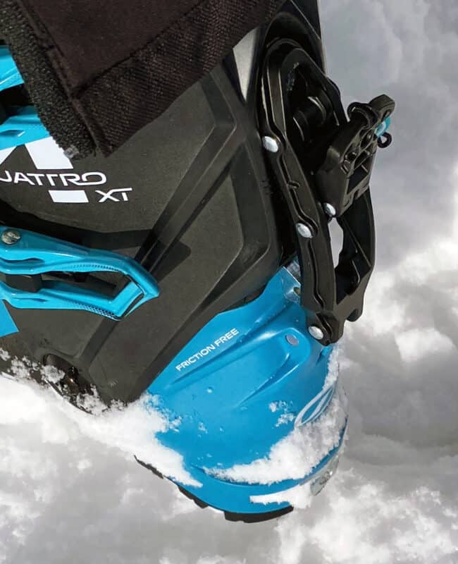 Meccanismo Speedlock 4 dello Scarpa 4-Quattro XT in posizione "walk"