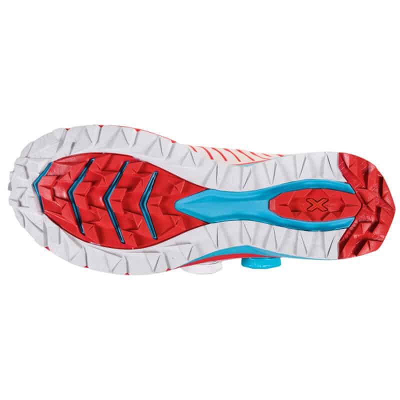 Dettaglio della suola realizzata con tecnologia Infinitoo® per un minor dispendio di energia