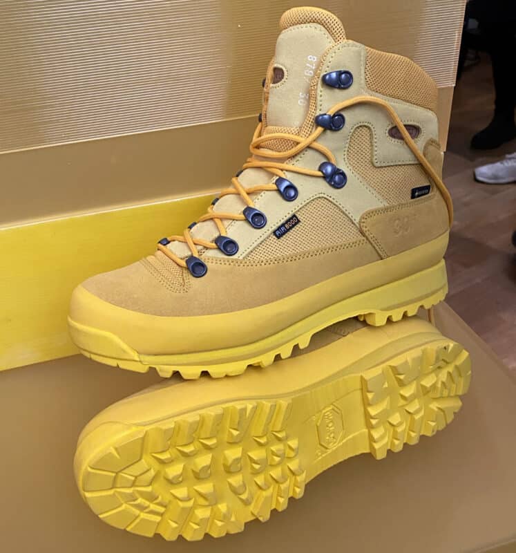 Il modello del trentennale di Aku Conero GTX, nell'iconico giallo di Vibram.