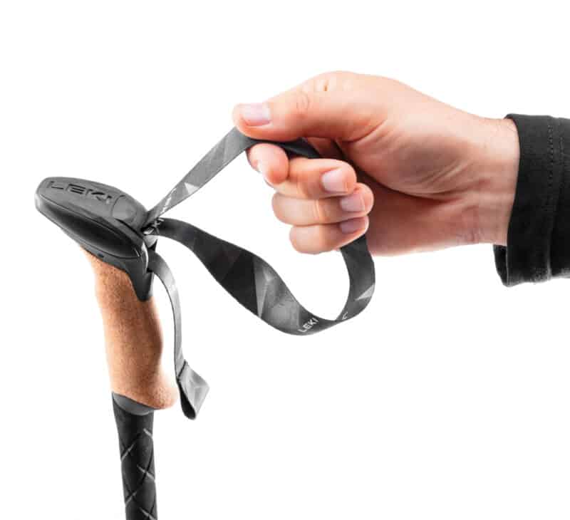 Leki Black Series Carbon lacciolo ergonomico e minimalista.