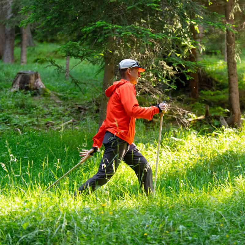 Passi estesi e armonici con il bastone Komperdell Bayamo.