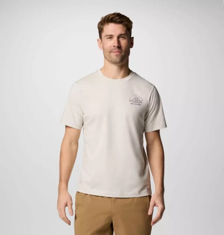 La T-shirt Tunnel Valley di Columbia, colore Dark Stone / Naturally Inclined.