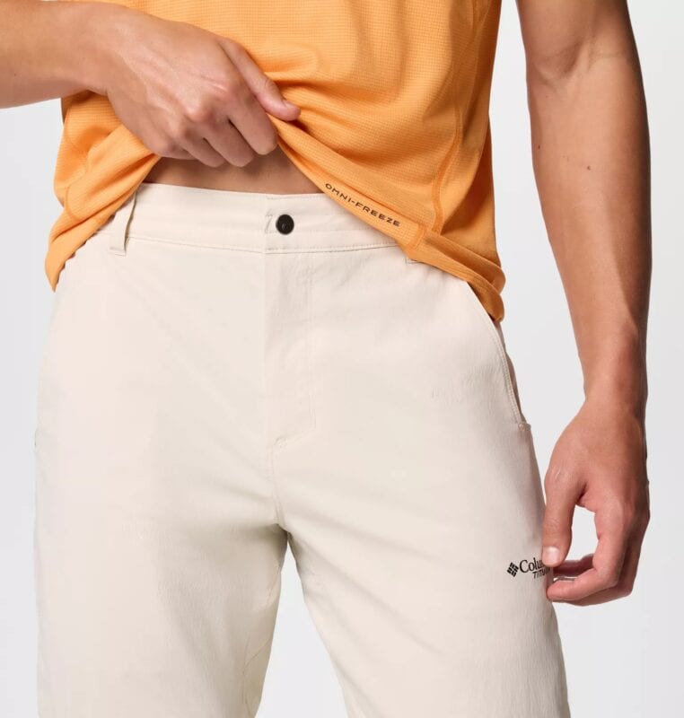 Vista anteriore del pantalone da hiking.