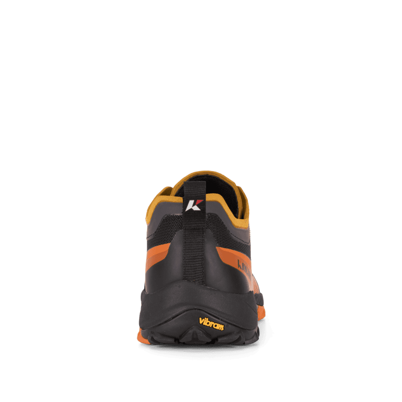 Vista posteriore con la conchiglia di protezione del tallone.