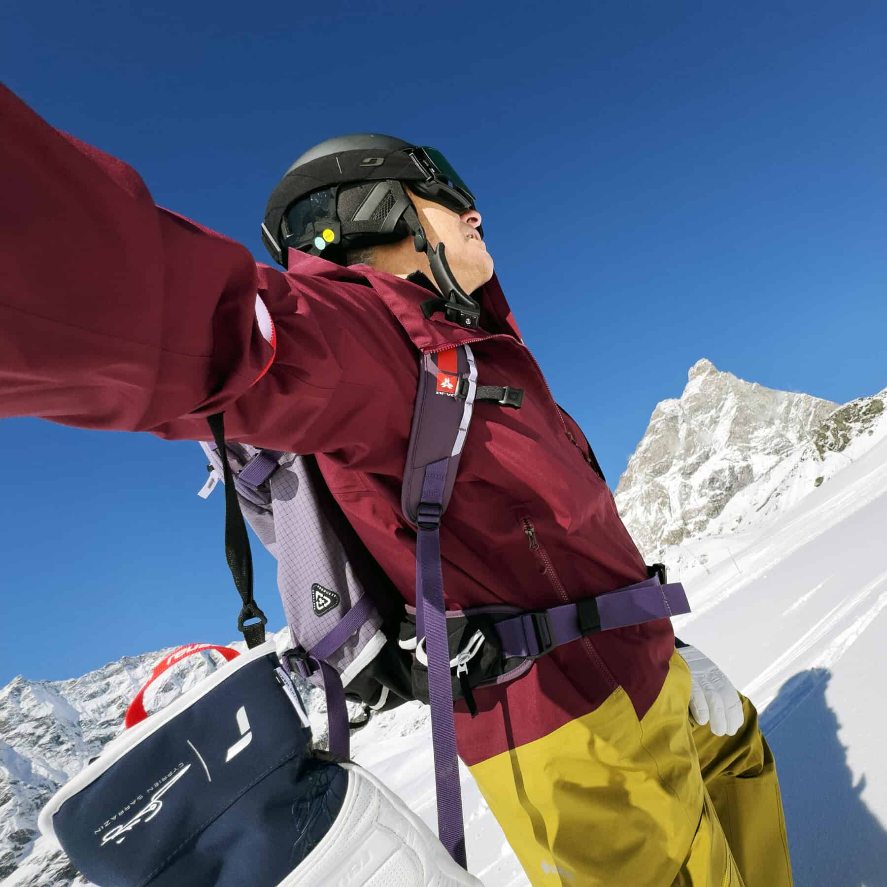 Titolare di alta qualità, abbigliamento da montagna, attrezzature da sci, escursionismo, outdoor, abbigliamento termico invernale, alpinismo, trekking, neve.