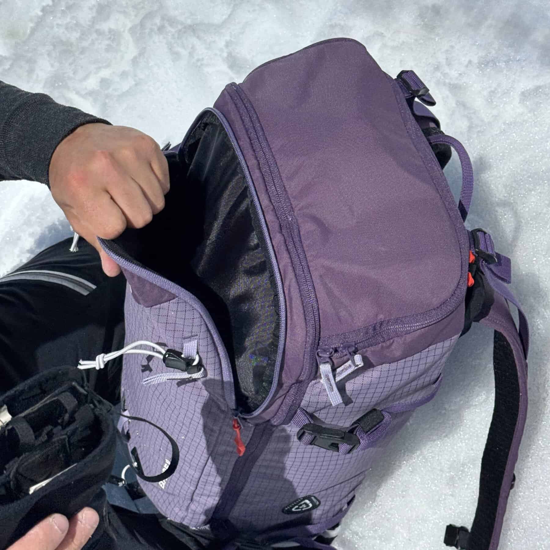 Il vano principale dello zaino, facilmente accessibile.