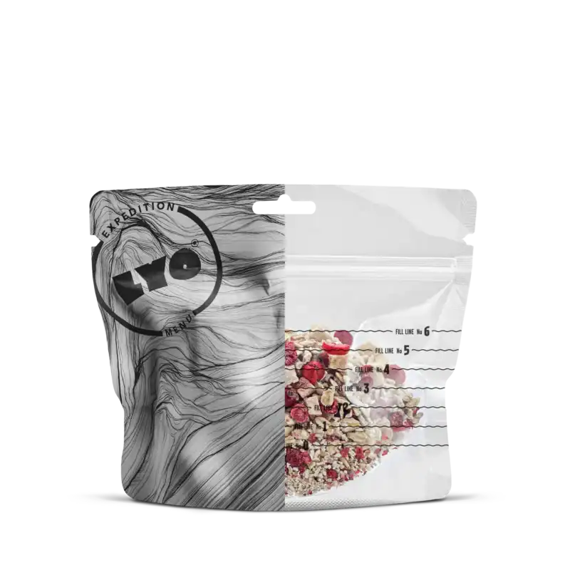 LYOFOOD Apple & Cinnamon Porridge – busta aperta con avena, mela, mirtilli rossi e cannella liofilizzati visibili